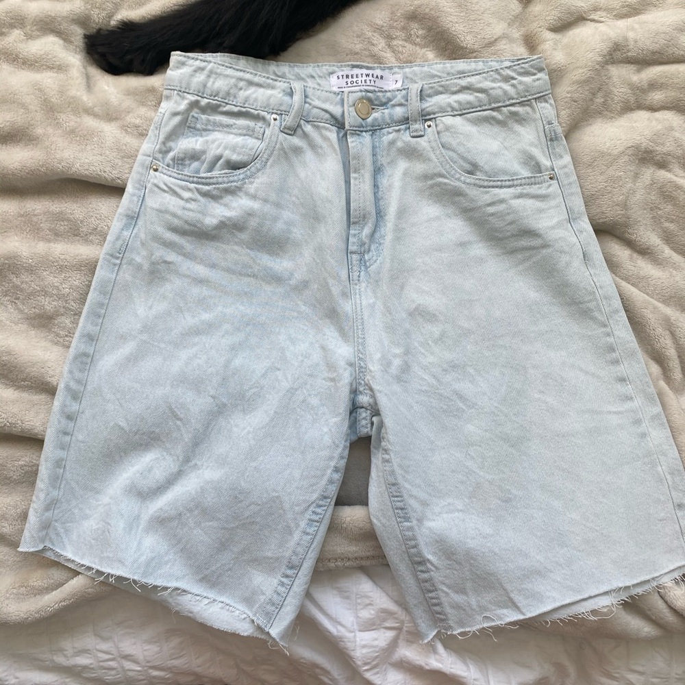 Light wash Denim mom shorts